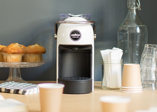Macchine: Lavazza A Modo Mio Jolie - 100 capsule Koffee Time miscela forte  & cremoso